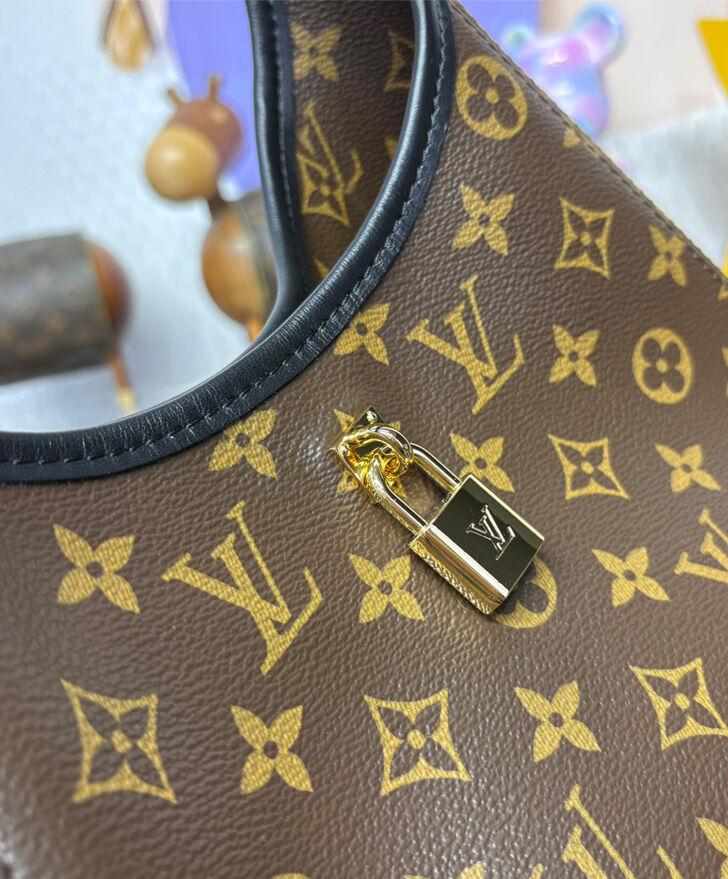 Louis Vuitton The Drop PM M12940 Brown